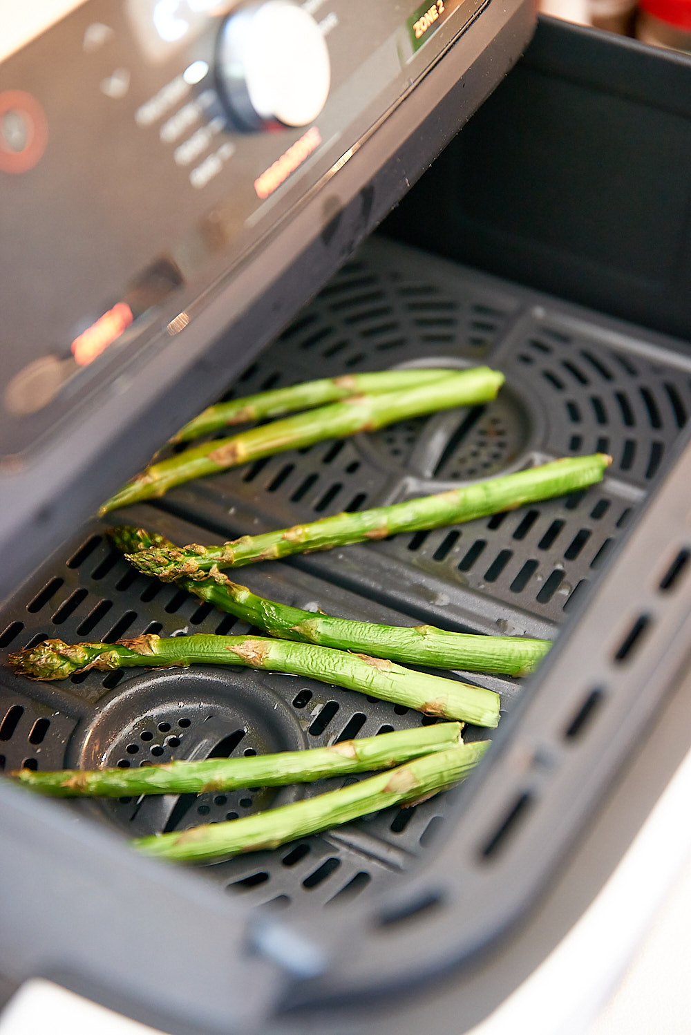 photo d'asperges vertes cuites au airfryer