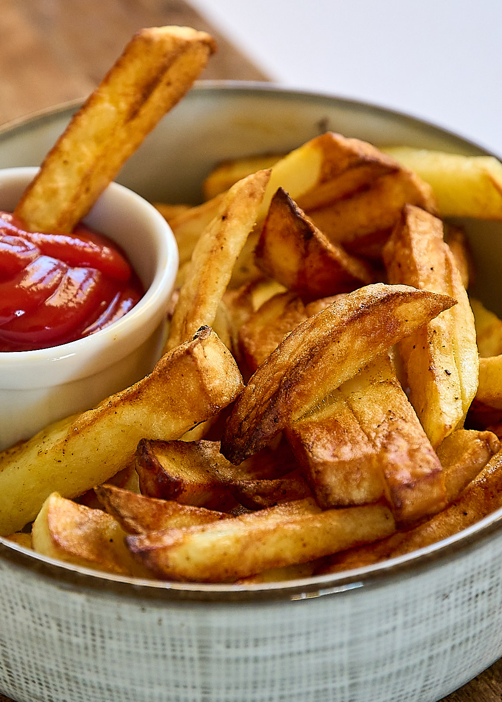 photo culinaire de frites maison à l'airfryer