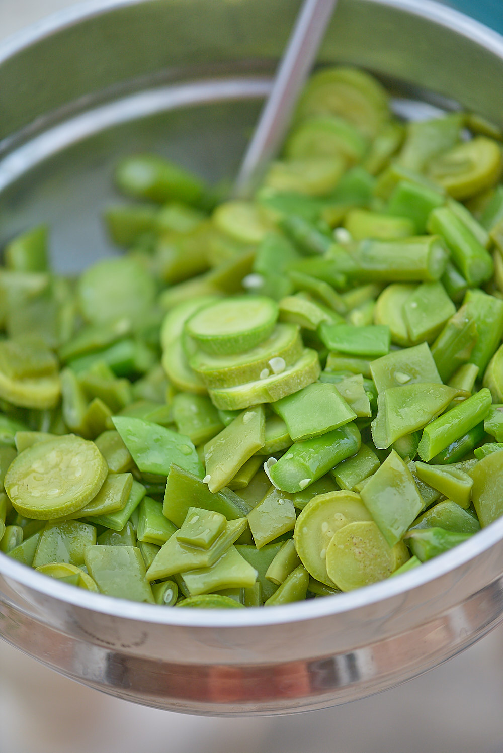 Photo culinaire de légumes verts cuits à la vapeur