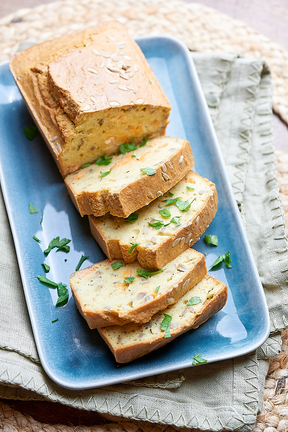 photo culinaire de cake au saumon fumé au airfryer