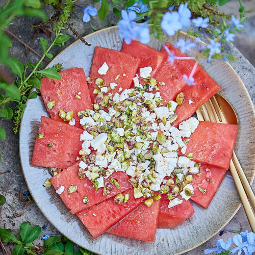 carpaccio pastque feta pistaches Carpaccio de pastèque et feta aux pistaches