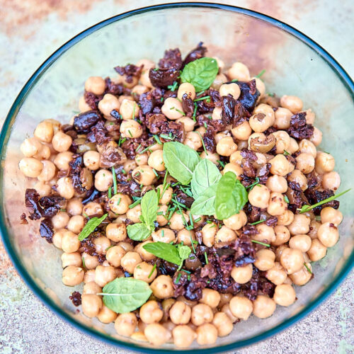 recette de salade de pois chiches aux olives et à la menthe